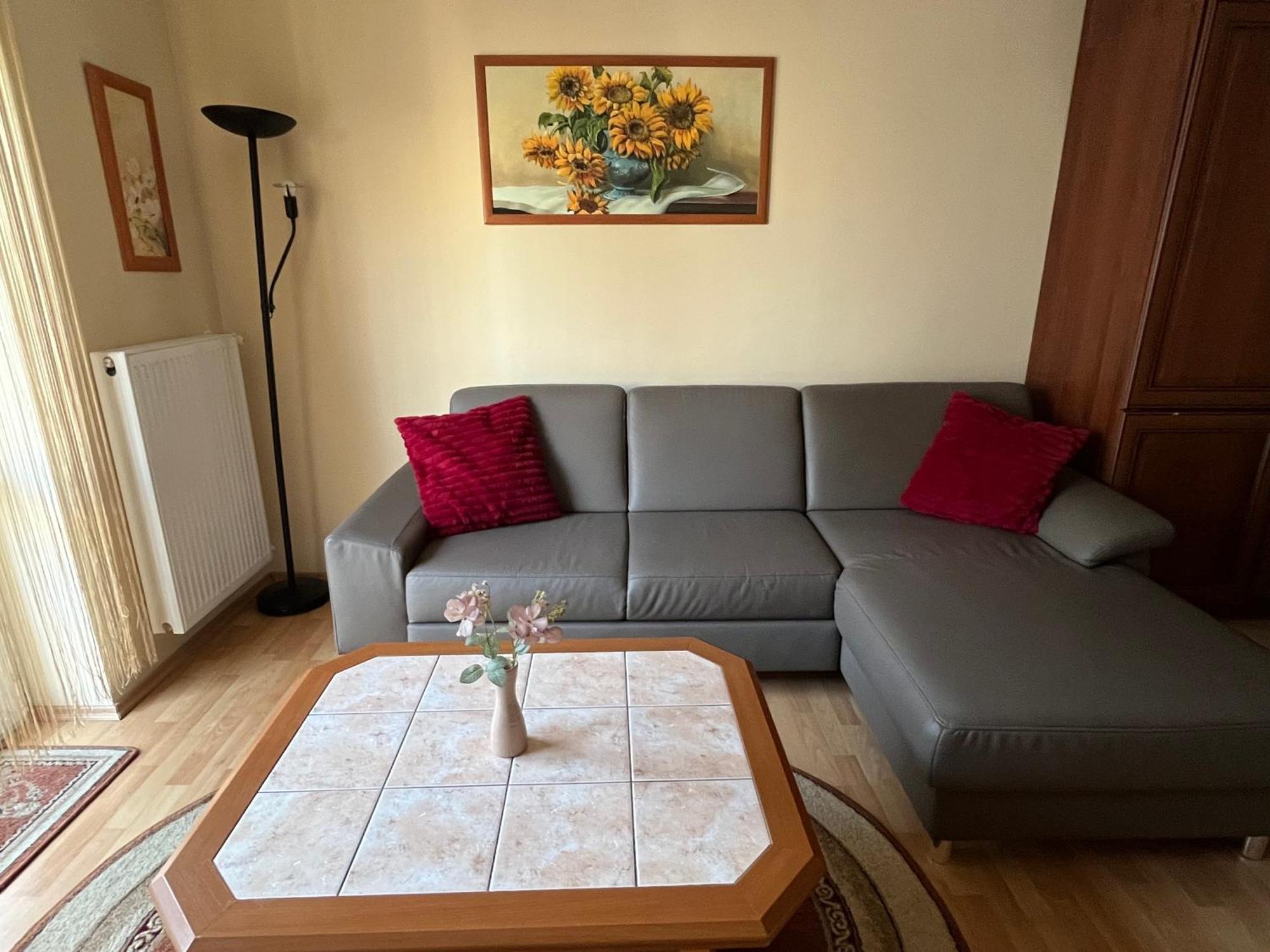 Moonlight Apartment Gyor Exterior photo